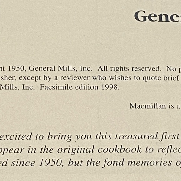 Betty Crocker Picture Cookbook. Like new - Picture 4 of 5